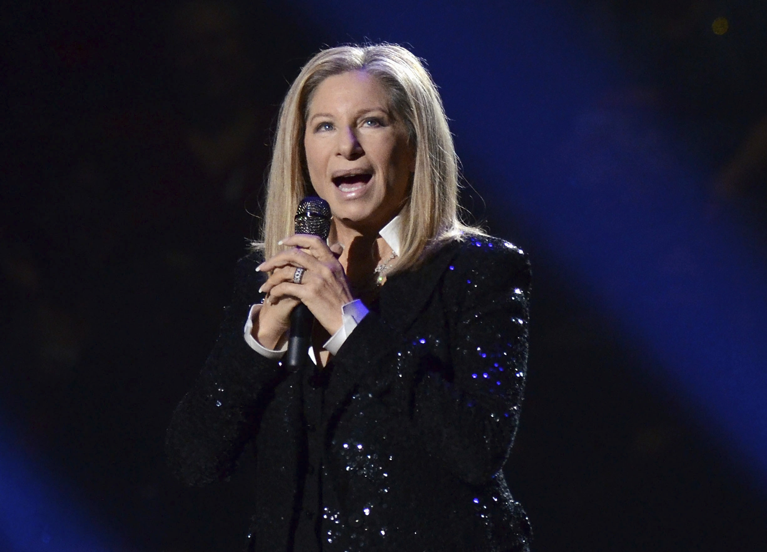 Barbra Streisand's new album features duets with Paul McCartney and Bob Dylan