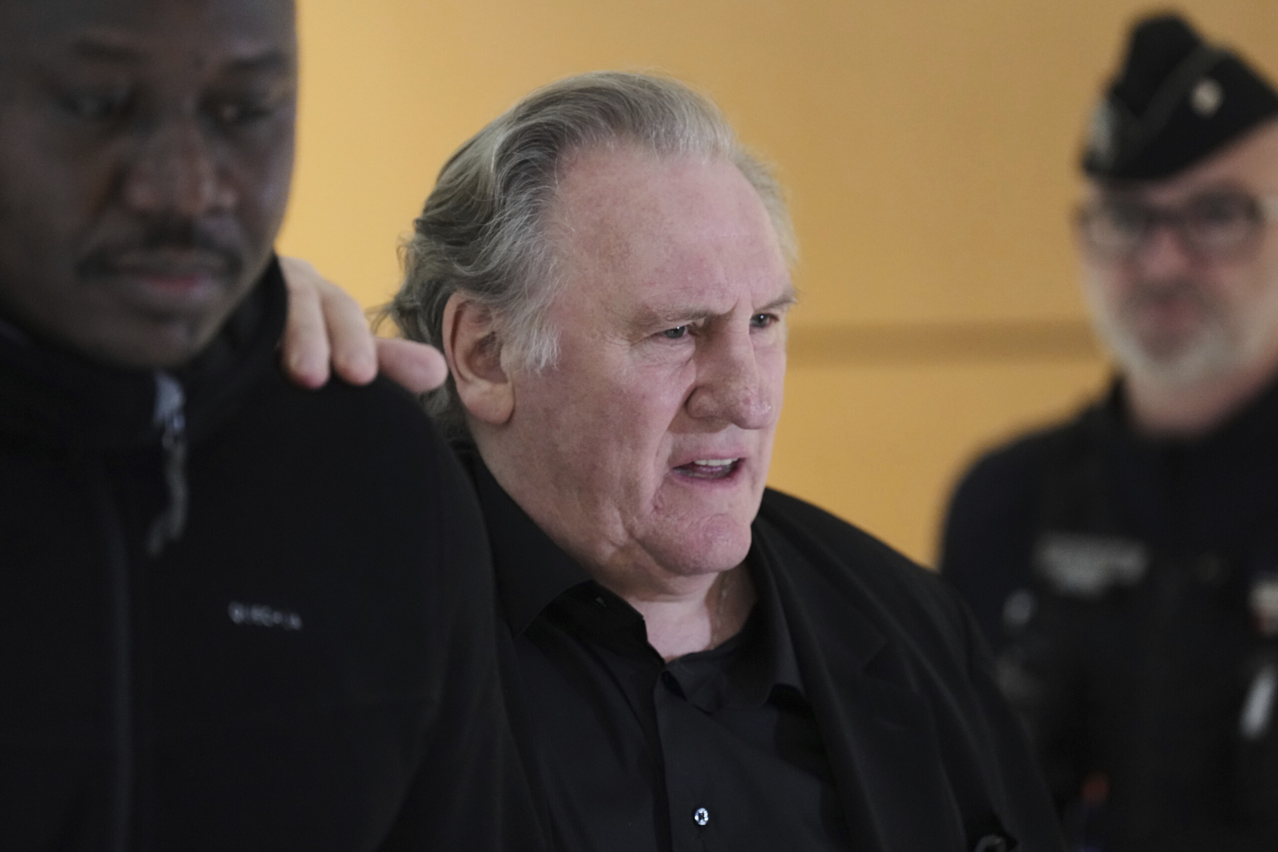 Cinema, Depardieu speaks out in court: ‘I won't hide, it's tough’