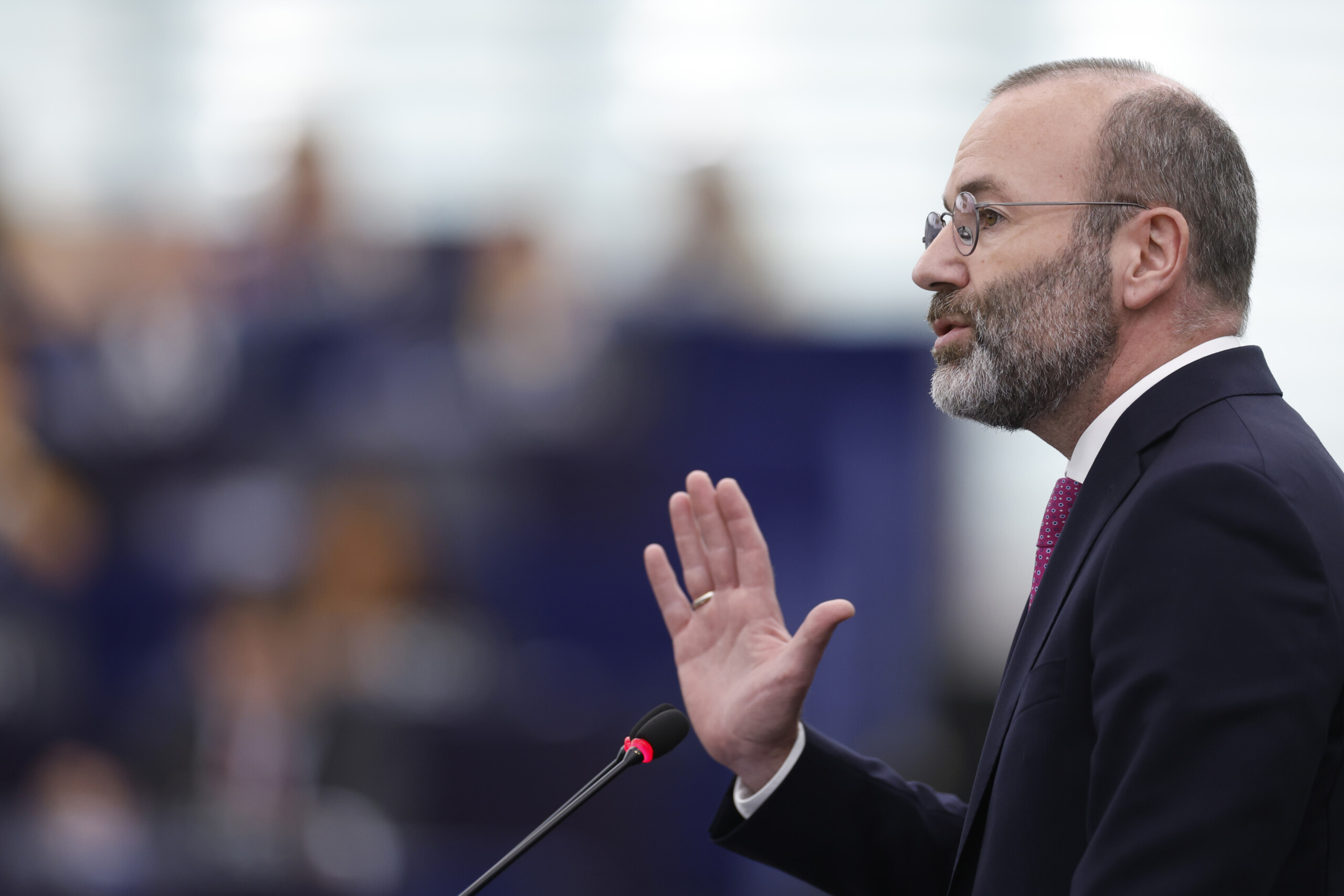 Customs duties, Weber (EPP): "The EU’s response to US measures should be equivalent"