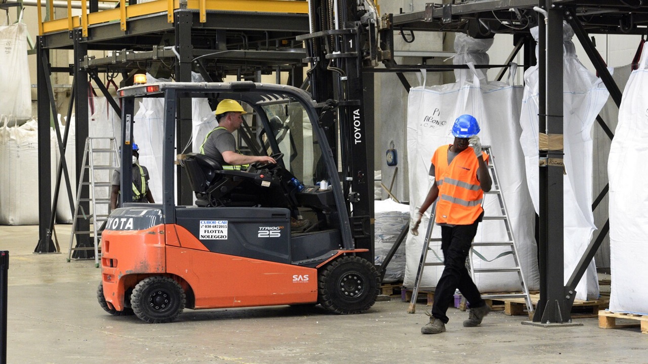 GDP: Confcommercio cuts forecast to +0.8% in 2025; +0.9% in 2026