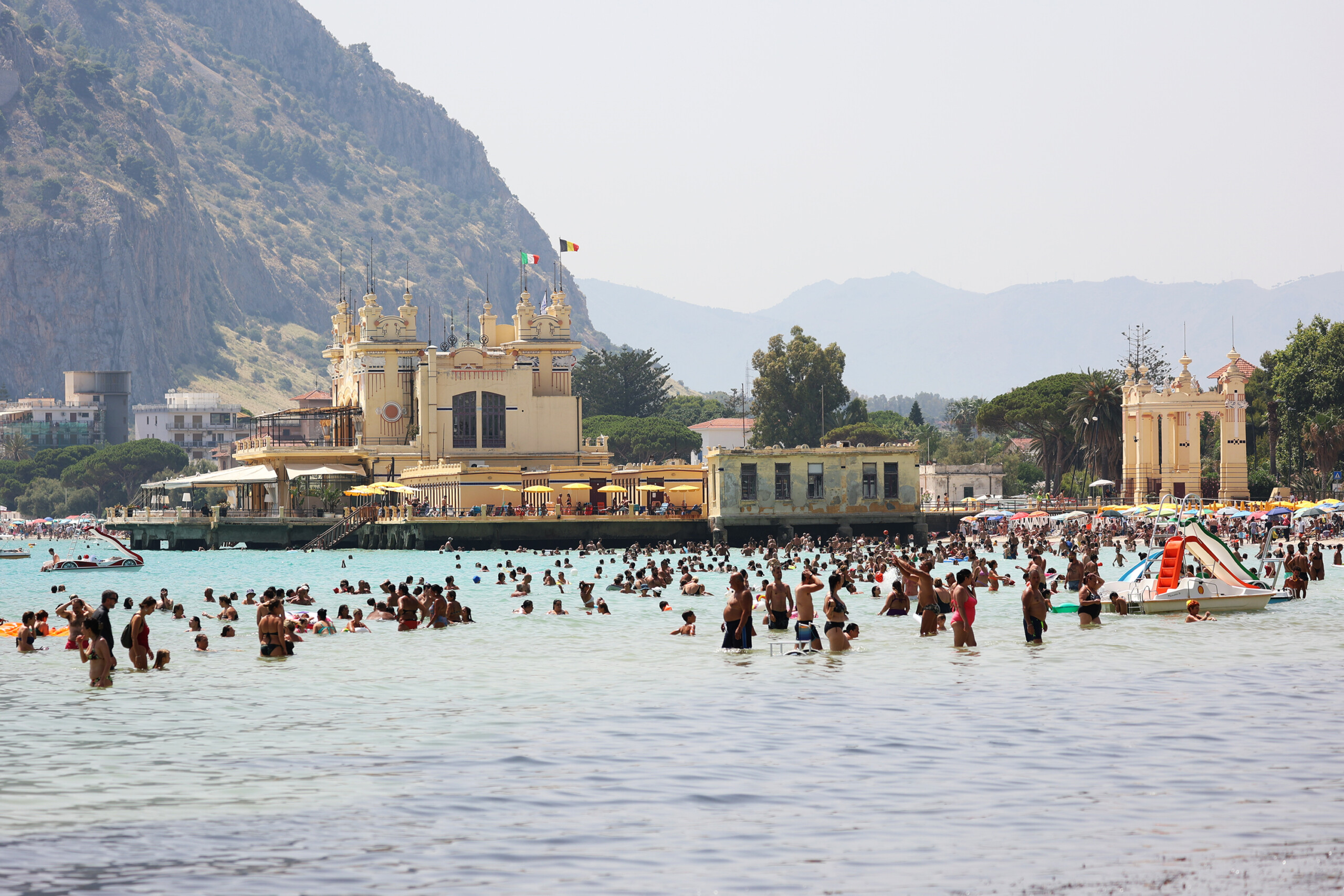 Inflation, Codacons: Costly summer for Italians, 50% will not go on holiday