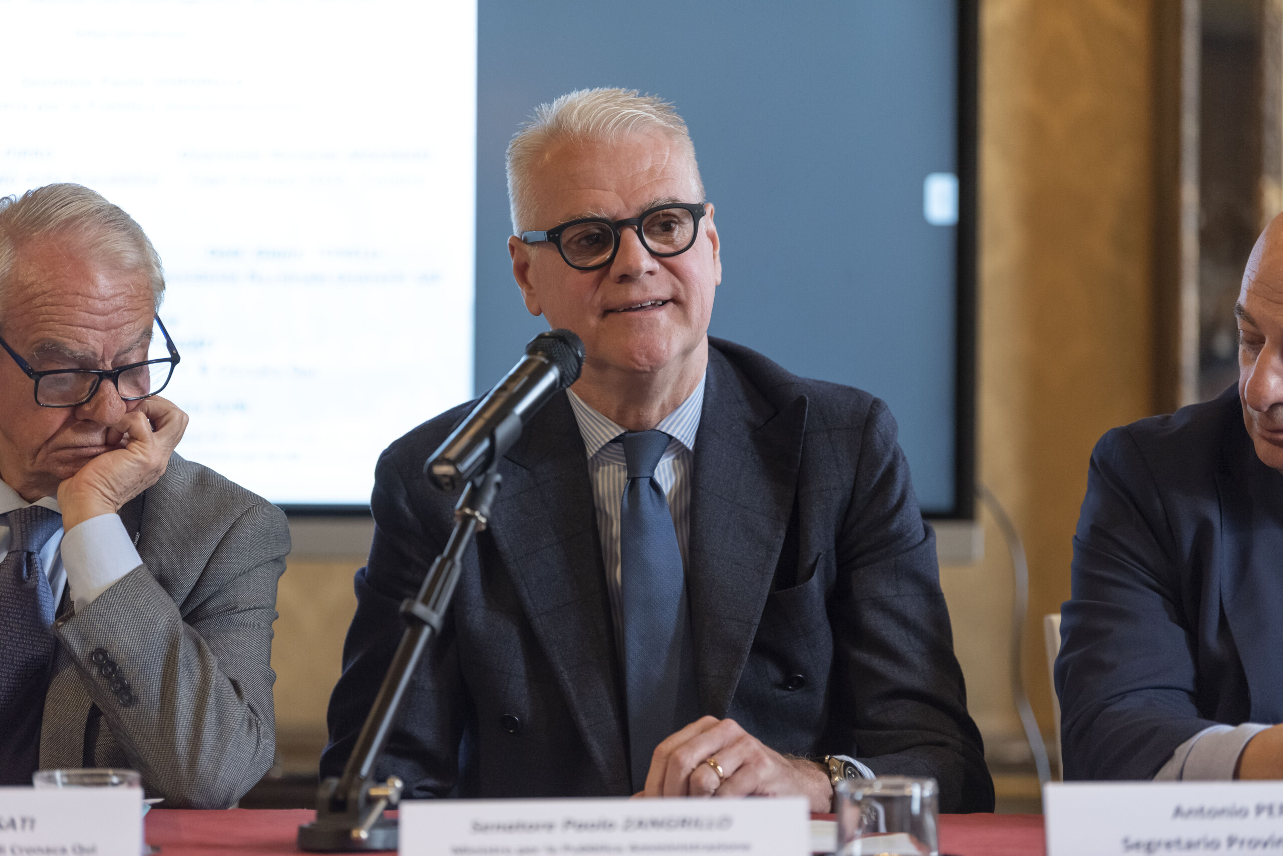 PA, Zangrillo: "Those who refuse to sign contract renewals are triggering a social uprising"