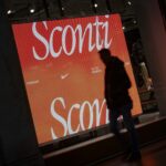 Sales: Fismo-Confesercenti, with 700 million spent on discounts before the start