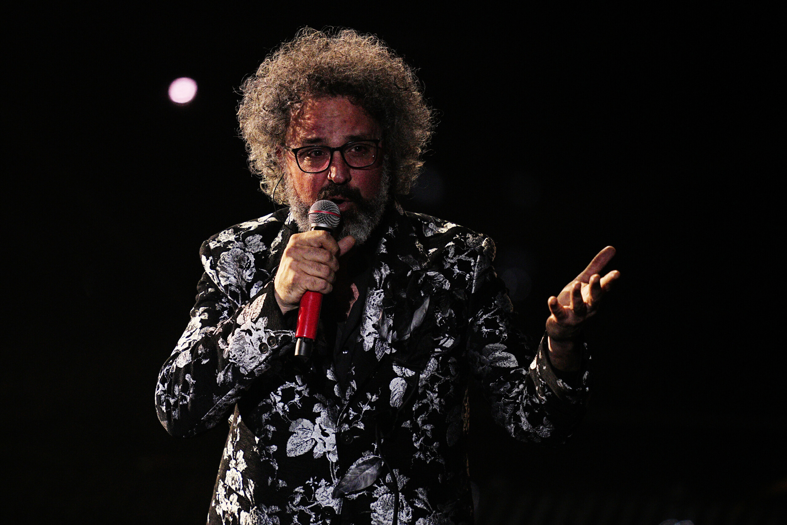 Sanremo, Cristicchi: ‘Cancelling the Festival would be sacrilegious, the Ariston is history’