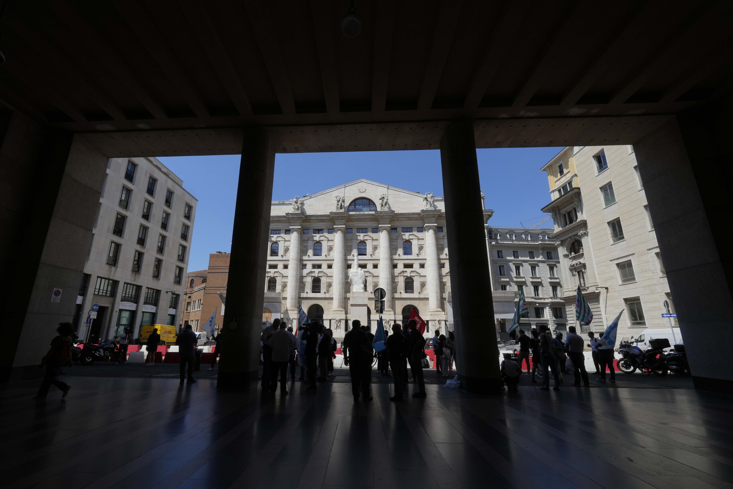 Stock Market, Milan closes sharply down: FTSE MIB -2.75%