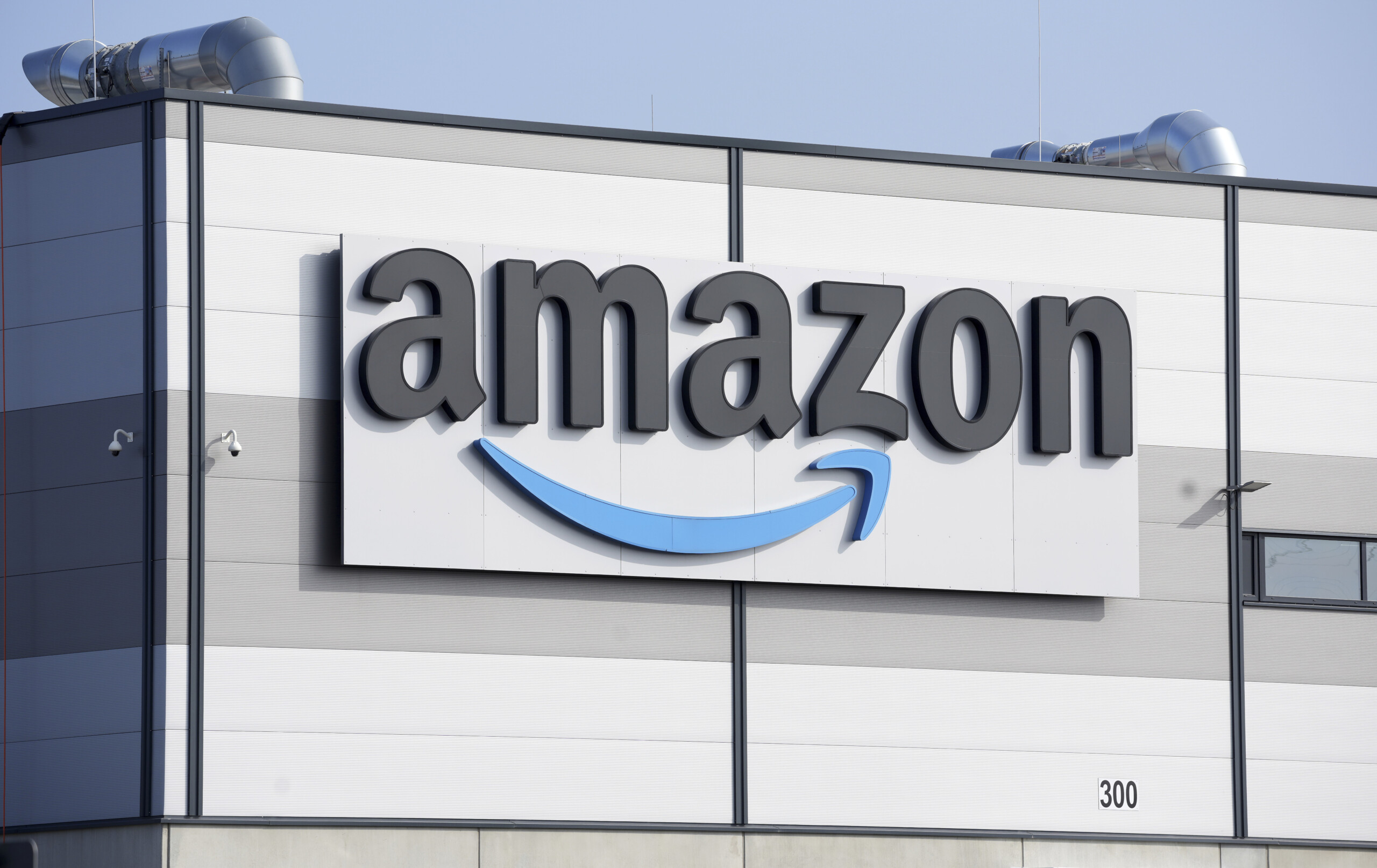 Tariffs, Amazon: ‘Never considered indicating import costs in our US stores’