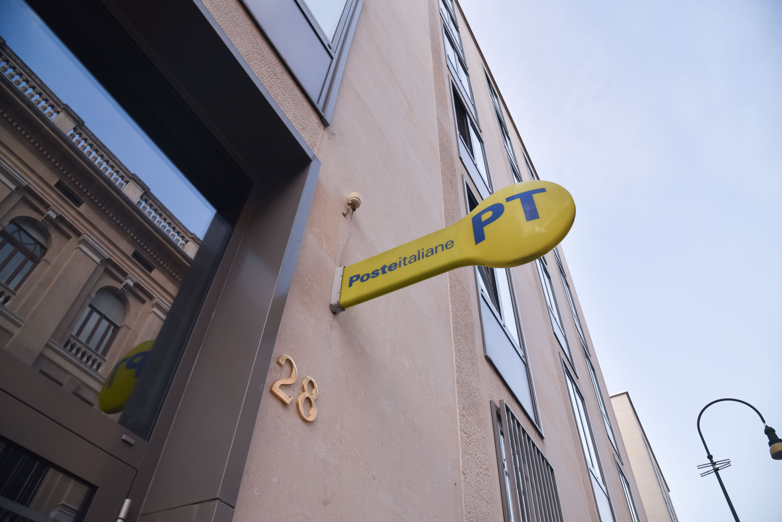 Tariffs: suspension of goods in the US from European postal services, postal service halted as of today