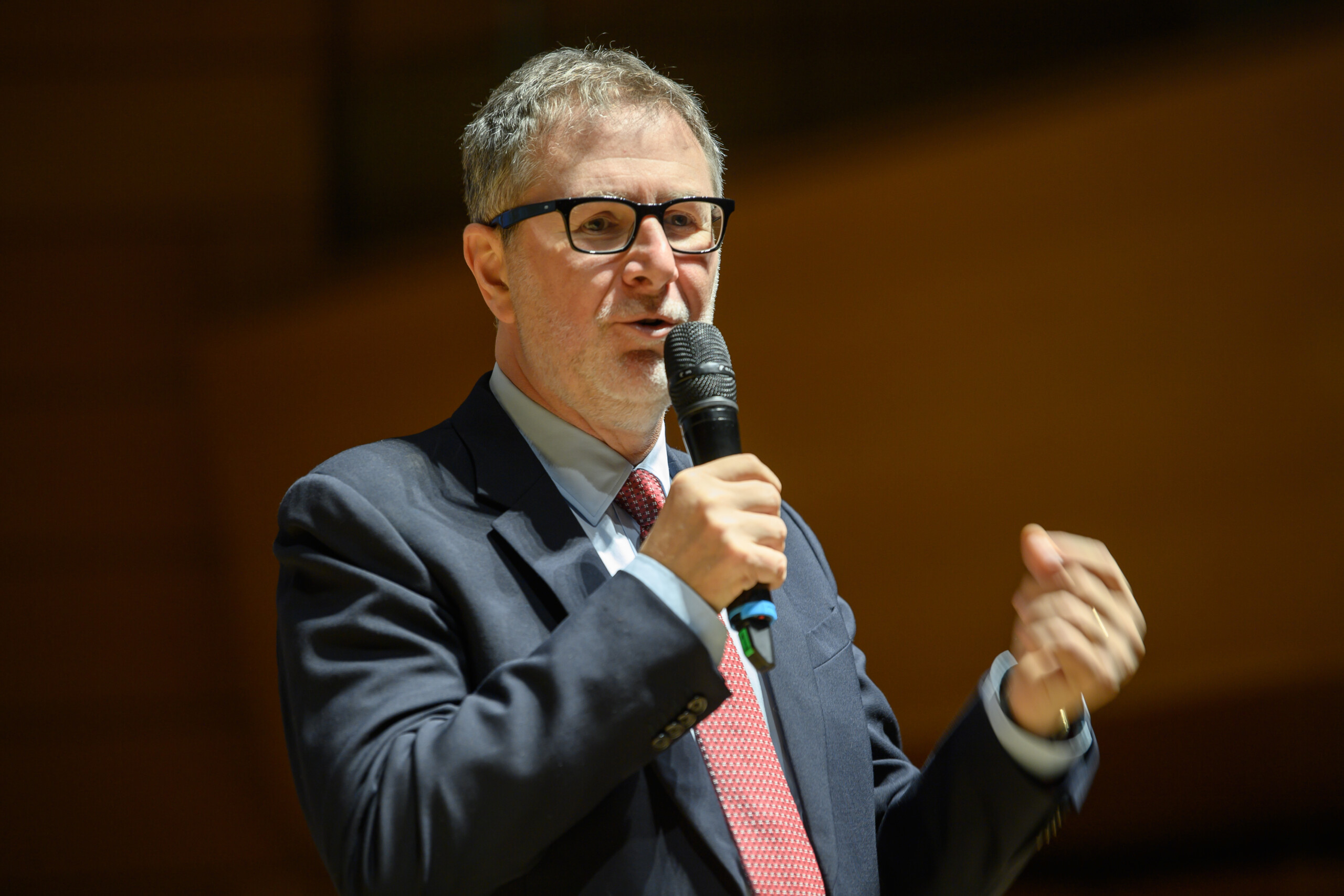 TV, Fazio: ‘Peregrini, dear friend, we will miss your elegance and refinement’