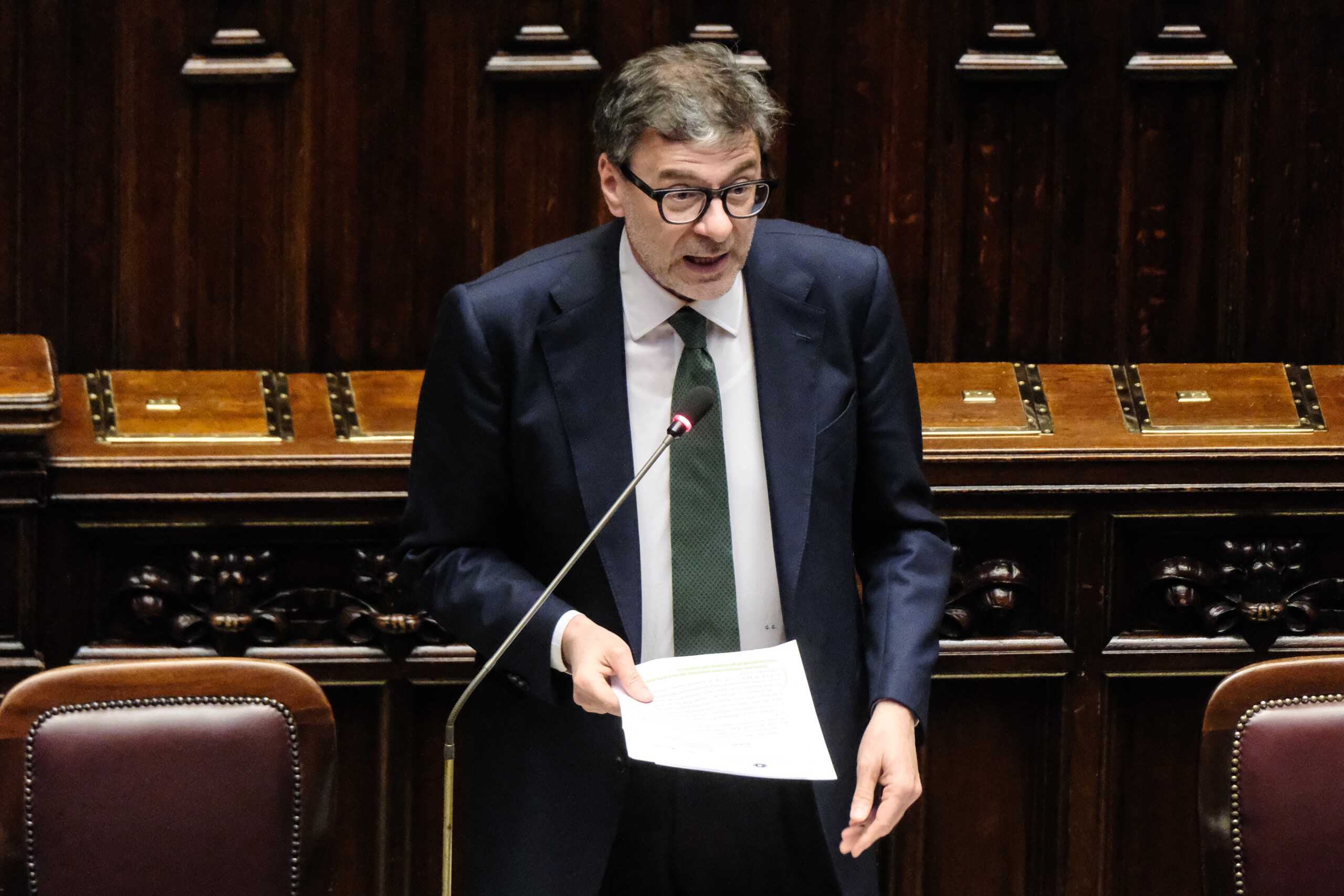 Unicredit, Giorgetti: ‘Golden power decision by government, now monitoring’