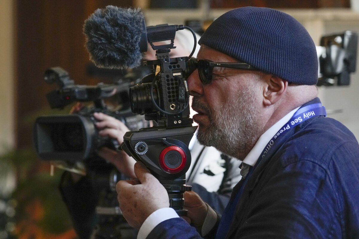 Venice 82, Rosi: ‘In “Sotto le Nuvole” I recount Naples through time, space and memory’