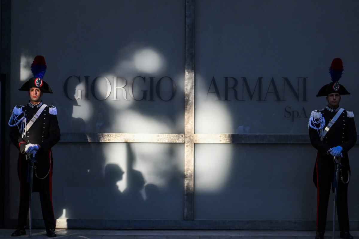 Armani: will, foundation owns 100% of company