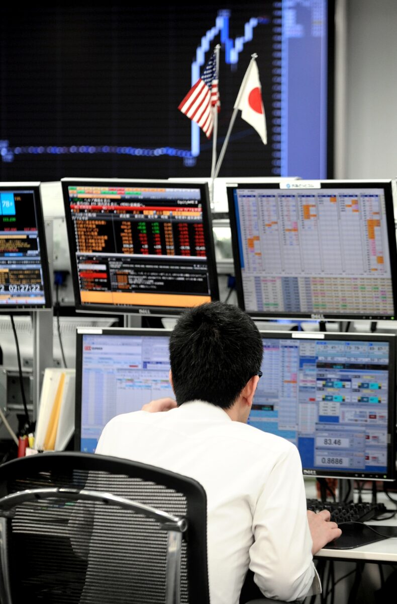 Japan: Central bank leaves rates unchanged