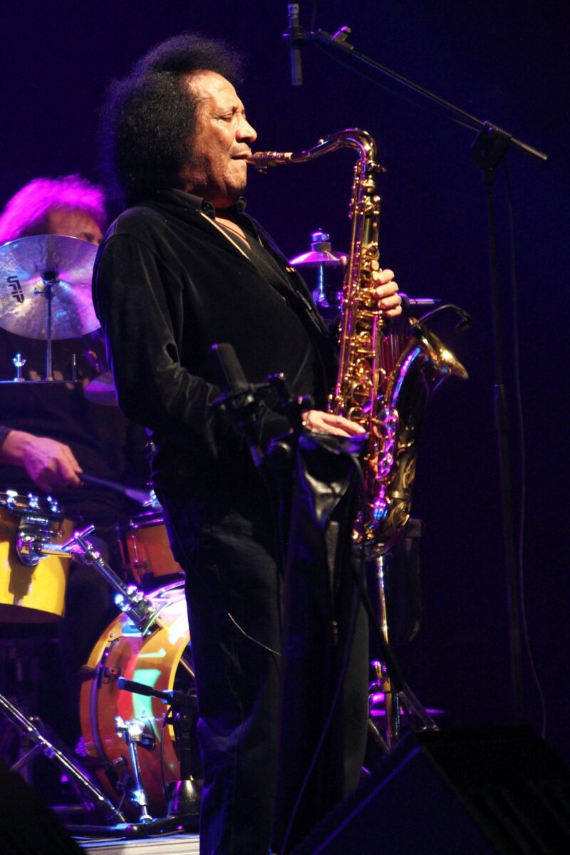 Music, James Senese hospitalised with pneumonia: his condition is serious