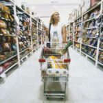 Istat: spending by single people is 68% of that of two-person households