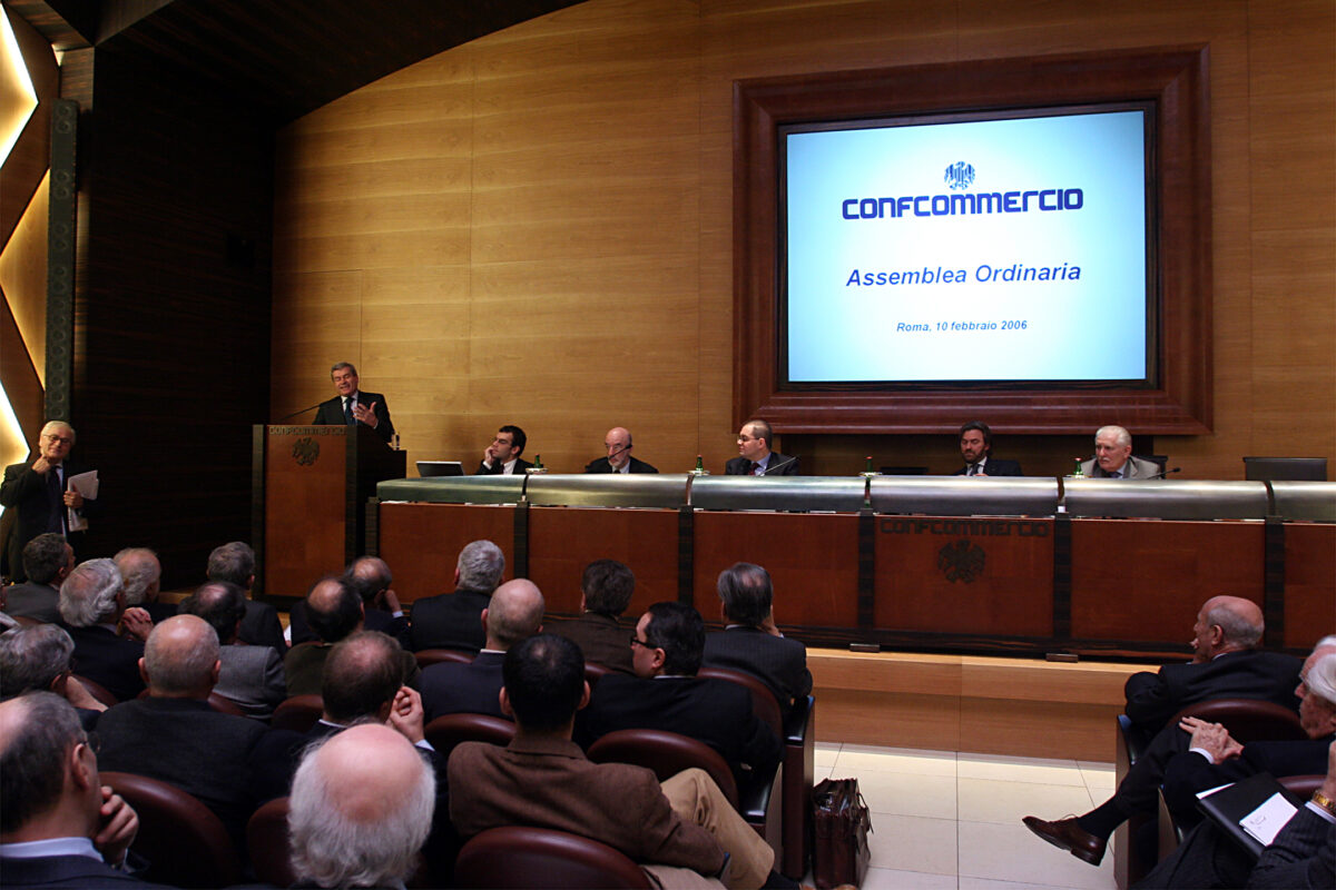 Confcommercio: ‘In 13 years, 193,000 under-35s lost, share drops to 8.7%’ Confcommercio: ‘In 13 years, 193,000 under-35s lost, share drops to 8.7%’