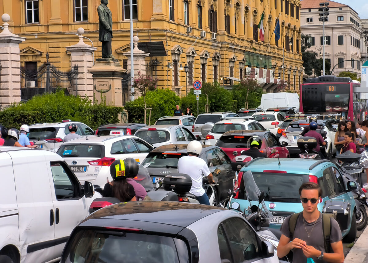 Cars: -0.57% registrations in October to 125,826 vehicles Cars: -0.57% registrations in October to 125,826 vehicles