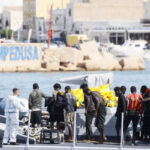 Migrants, MSF: ‘Oyvon rescues 41 people, landed in Lampedusa’