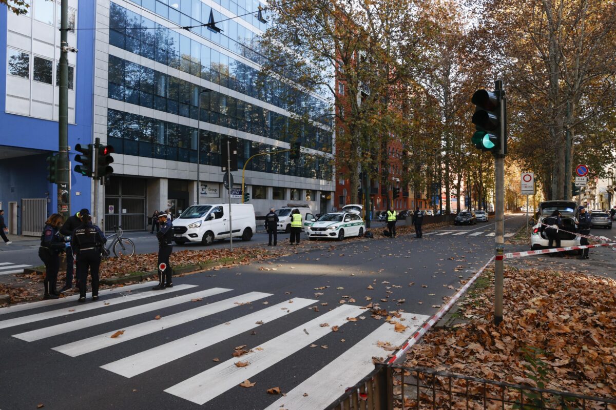 Milan: pedestrian hit by ATM bus in Viale Jenner, condition serious Milan: pedestrian hit by ATM bus in Viale Jenner, condition serious