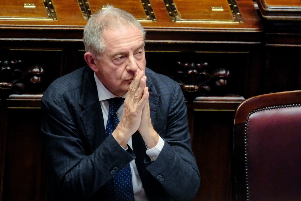 Former Ilva, Urso: ‘No closure plan, commissioners seek £5 billion in compensation’ Former Ilva, Urso: ‘No closure plan, commissioners seek £5 billion in compensation’