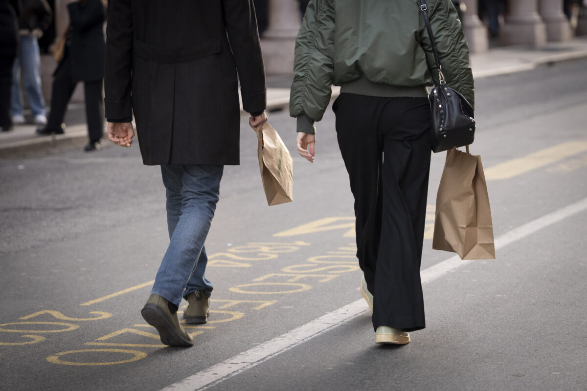 Christmas, Consumerism: ‘One in three gifts made with AI’