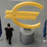 Salaries in Italy to remain unchanged in 2025: billionaires to earn an additional 150 million per day