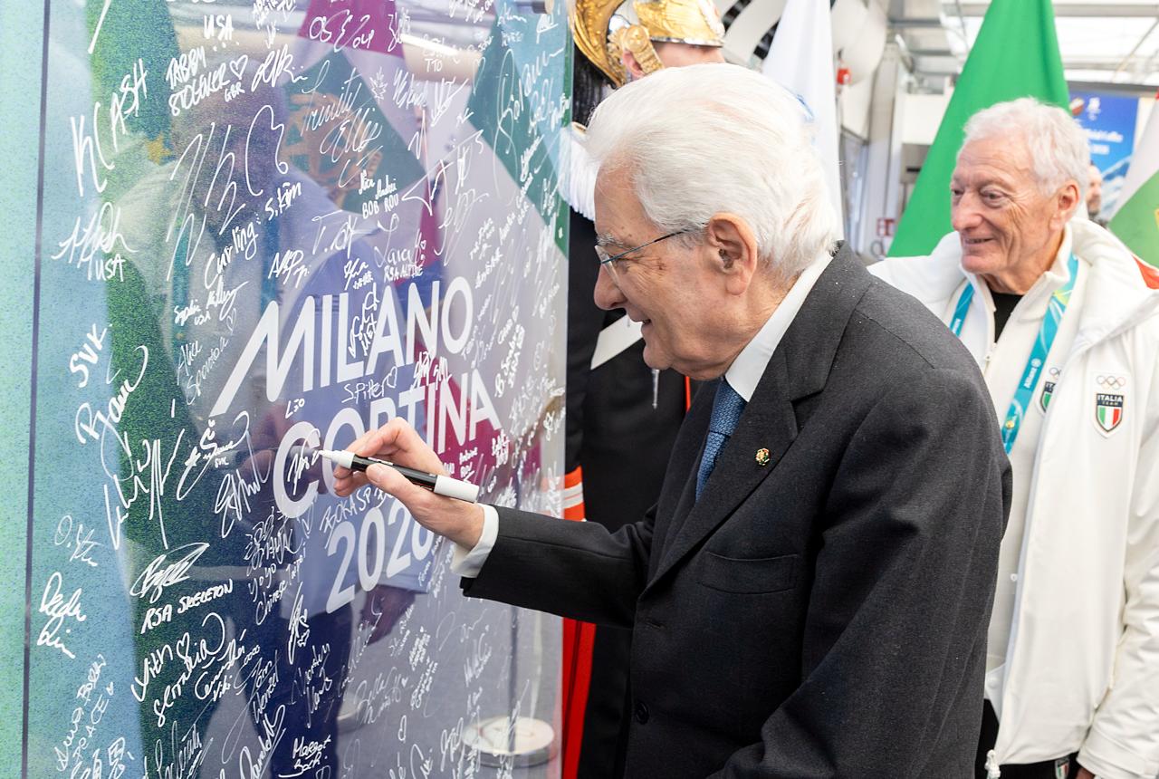 Milan Cortina: Mattarella signs Olympic Truce mural Milan Cortina: Mattarella signs Olympic Truce mural