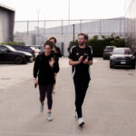 Milan-Cortina: Brignone at J-Medical, applause and “Go Fede” messages on cars