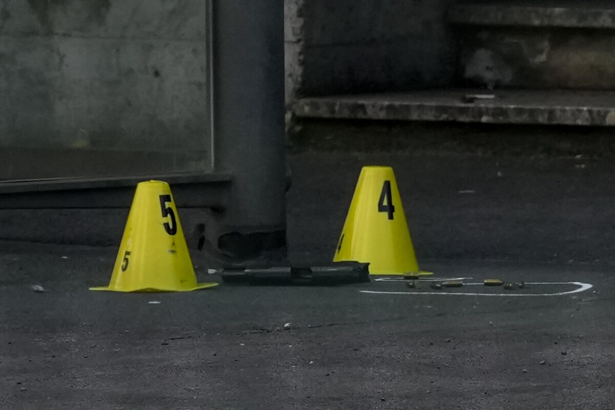 Death of drug dealer in Rogoredo, Police Headquarters: ‘Mansouri was not holding any weapon, which was brought and placed there afterwards’ Death of drug dealer in Rogoredo, Police Headquarters: ‘Mansouri was not holding any weapon, which was brought and placed there afterwards’