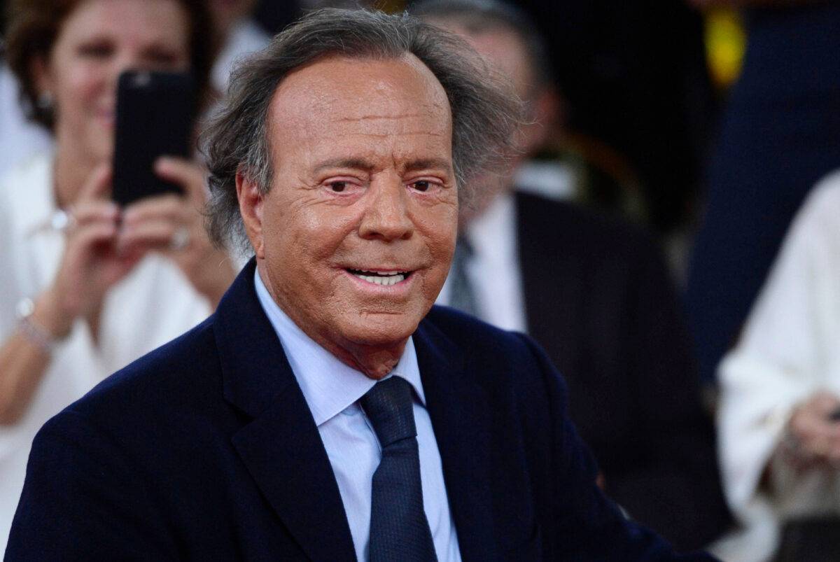Spain, Julio Iglesias takes legal action against Deputy Prime Minister Diaz Spain, Julio Iglesias takes legal action against Deputy Prime Minister Diaz