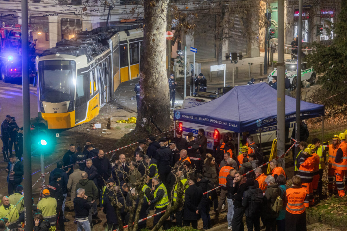 Tram derailed, 60-year-old dead was on board and thrown out