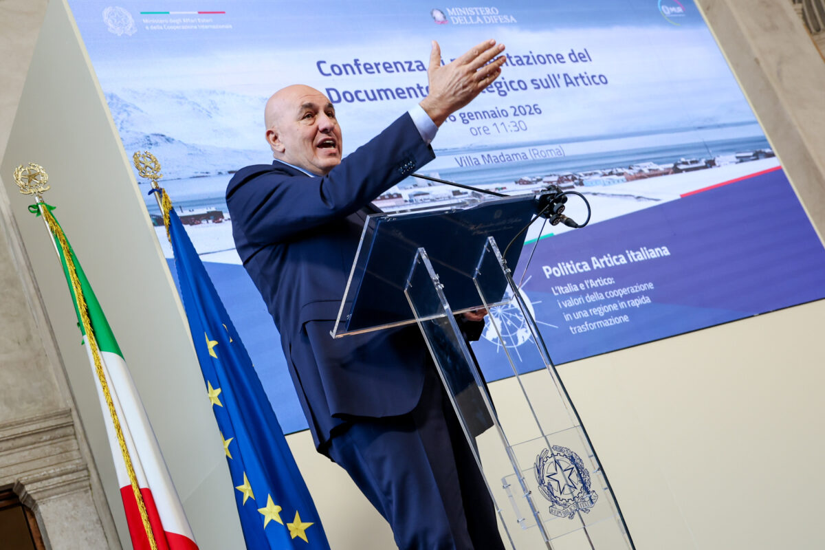 Iran, Crosetto: “I am returning to Italy, shameful polemics”