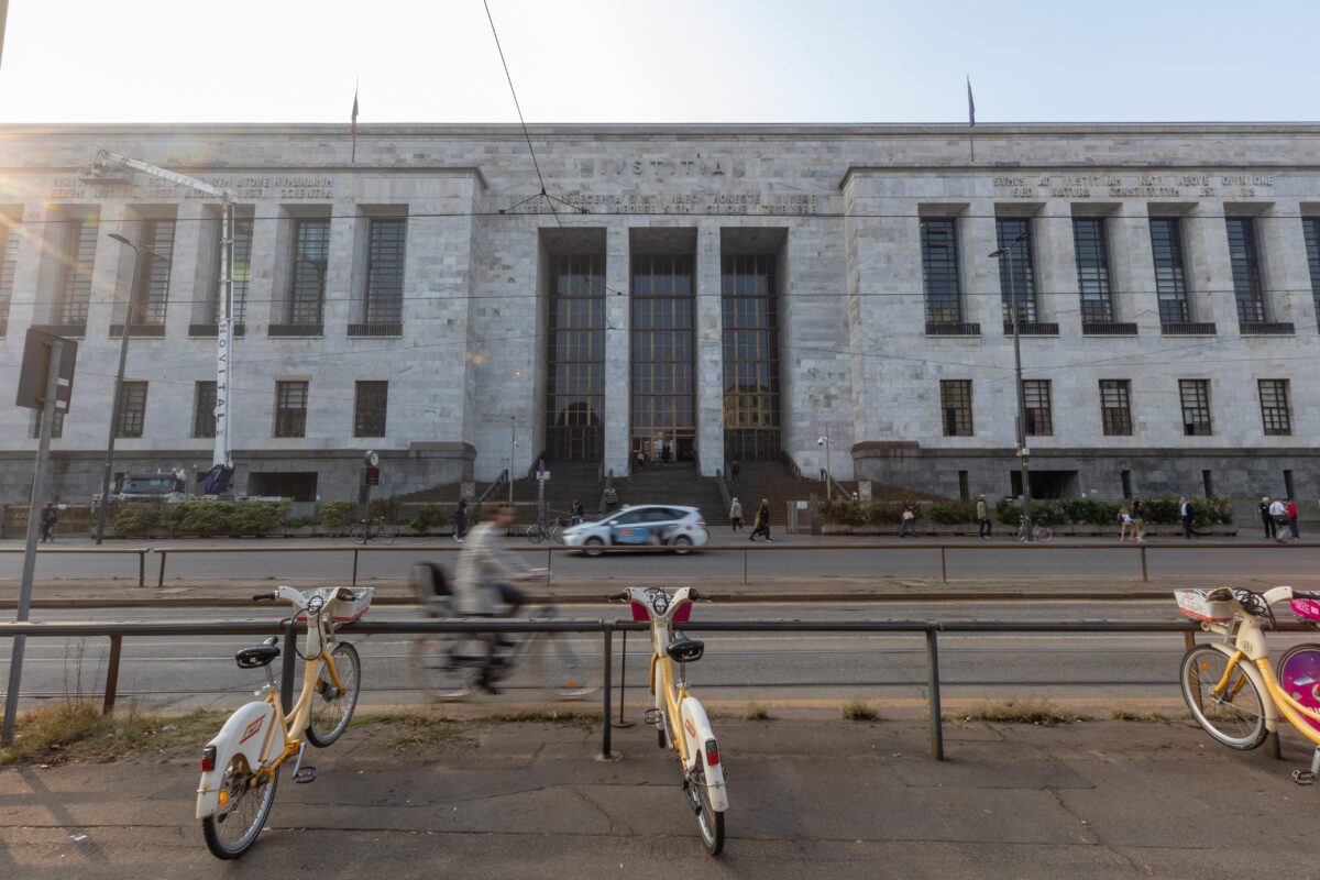 Milan: bomb alert at the courthouse triggered after a call to the Nue
