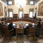 Government: Council of Ministers convened at 5 p.m., with neither excise duties on mobile phones nor the Housing Plan on the agenda