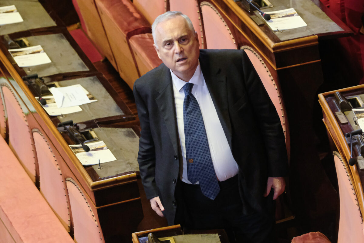 Lazio: threats against Lotito on the wall of Montesacro Church; Tajani expresses solidarity