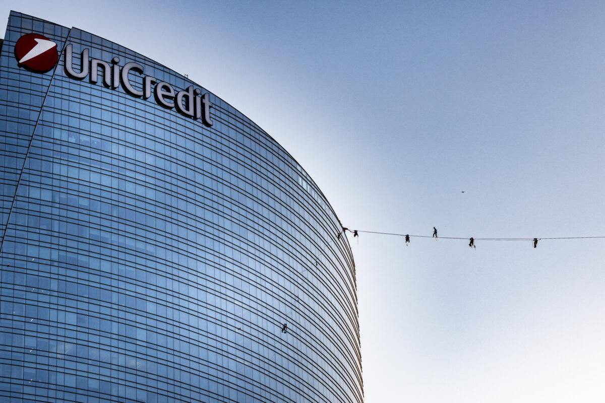 Unicredit launches voluntary takeover bid to acquire more than 30% of Commerzbank