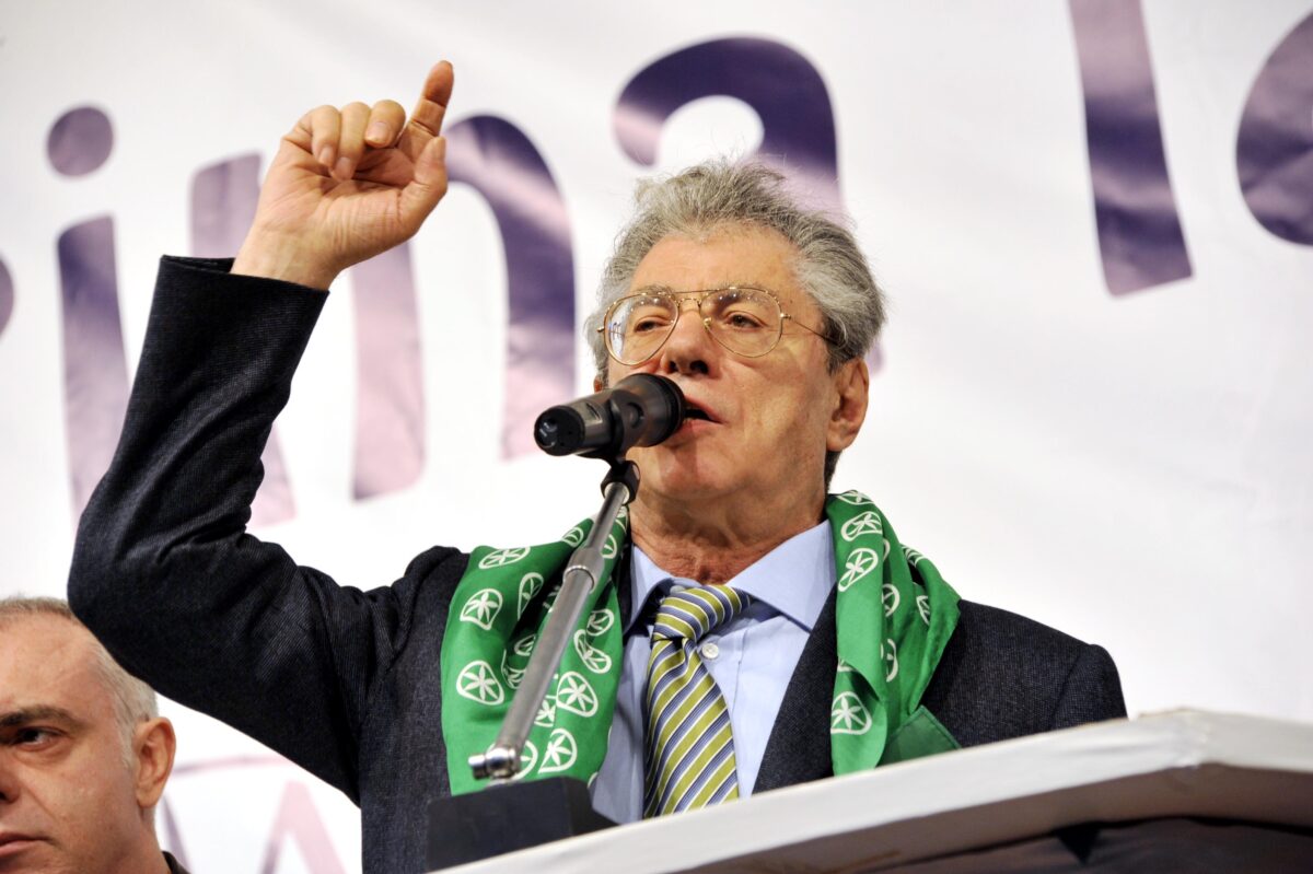 Umberto Bossi’s funeral will take place on Sunday afternoon in Pontida