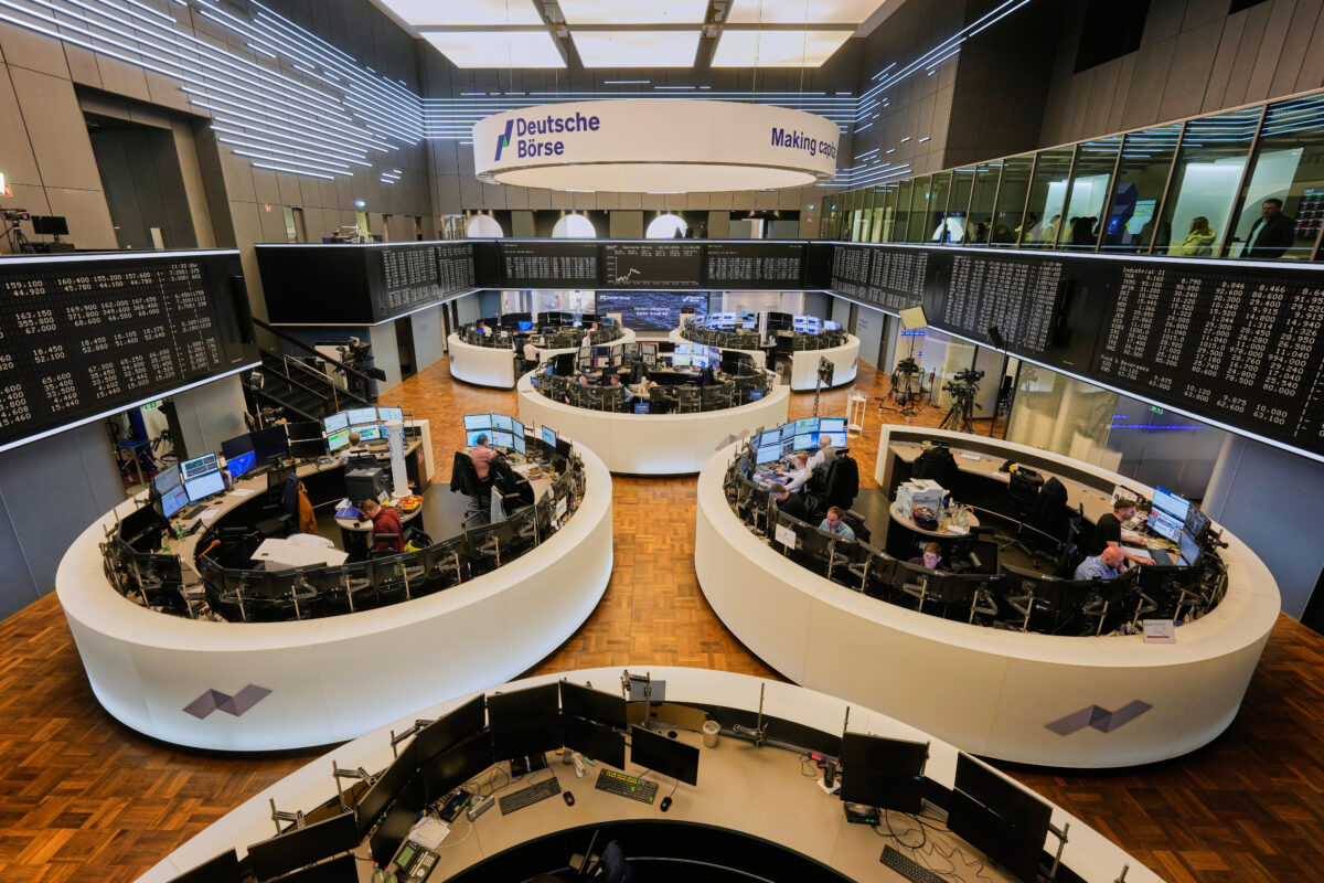 European stock markets rise following Trump’s comments: Frankfurt up 4.26% and Paris up 2.7%