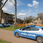 Naples: two women struck and killed by a car