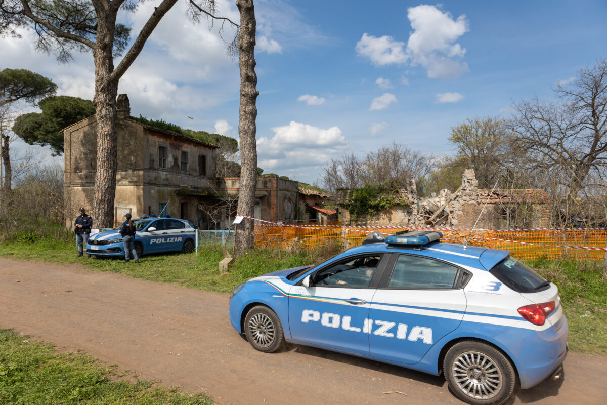 Naples: two women struck and killed by a car Naples: two women struck and killed by a car