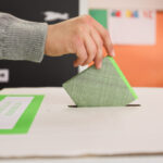 Referendum: Polling stations close. SWG-La7 exit poll: ‘No’ leads with 49-53%, ‘Yes’ at 47-51%