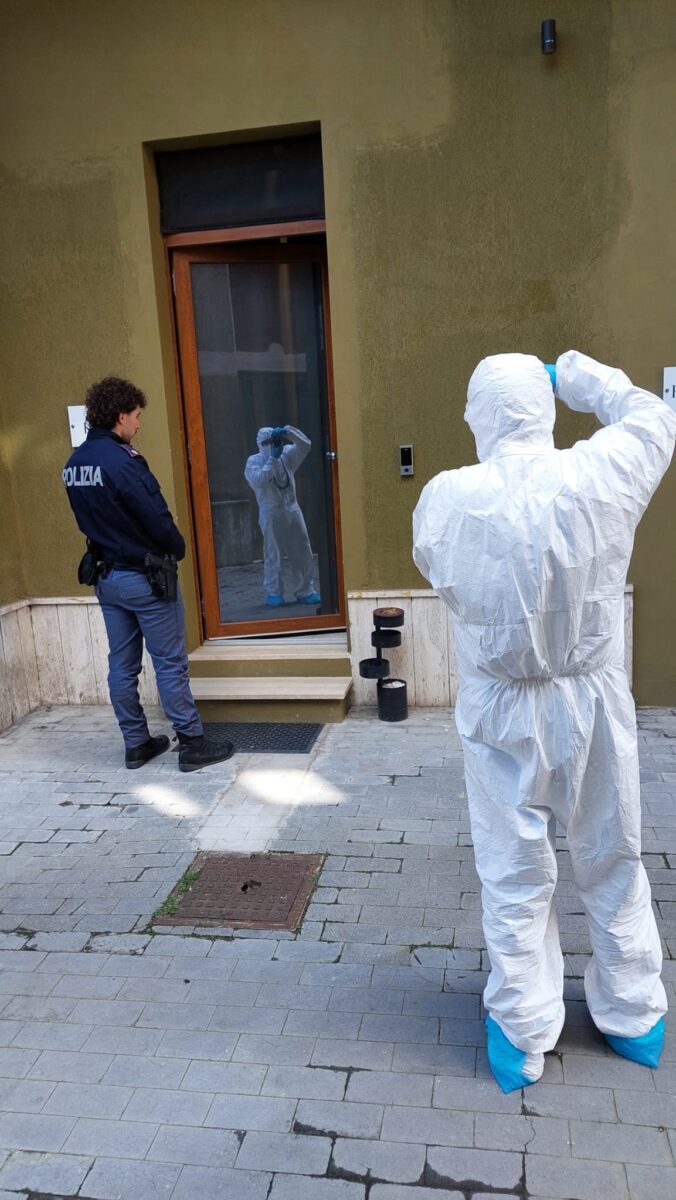 Macerata, 26-year-old woman found dead in B&B in Civitanova Marche