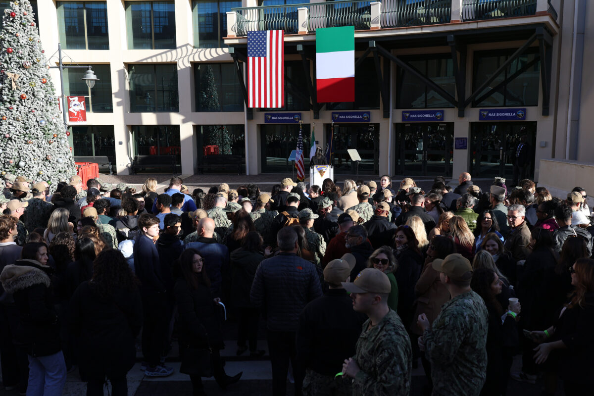 Iran: Crosetto denies US bombers access to Sigonella base Iran: Crosetto denies US bombers access to Sigonella base