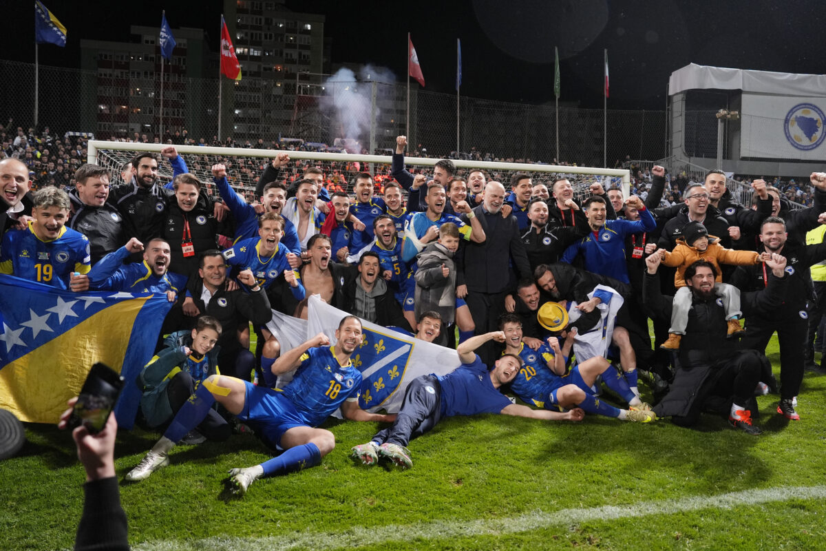 Football: Italy out on penalties, Bosnia qualify for the World Cup