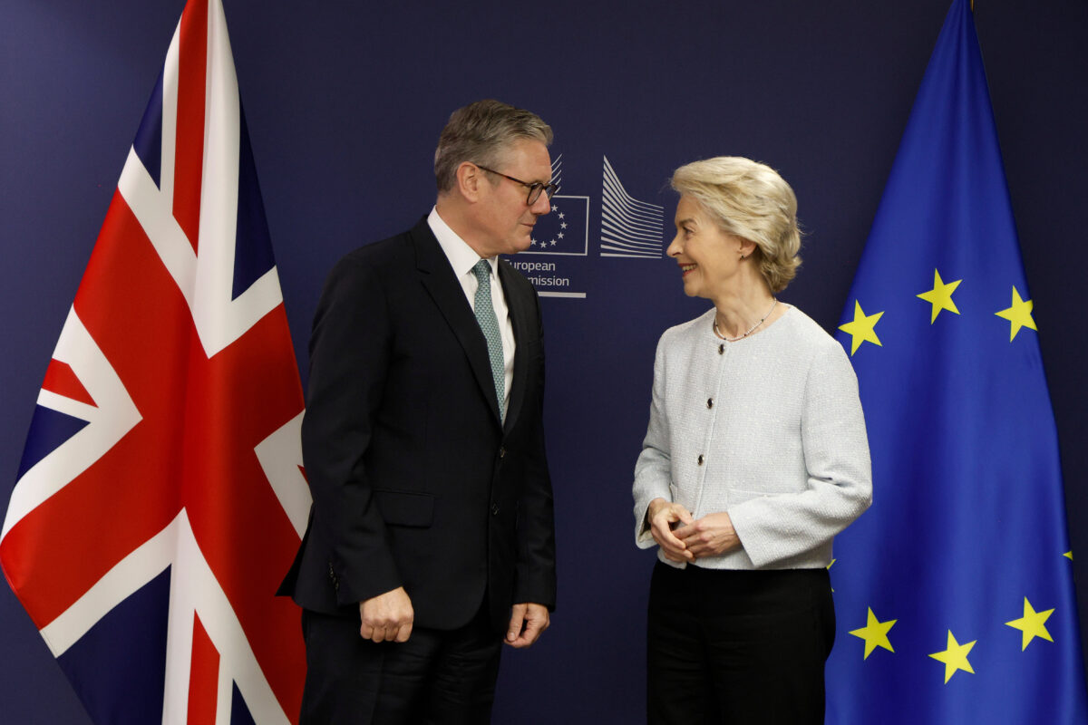 Iran, von der Leyen speaks with Starmer: “We are working for the security of the Strait of Hormuz”