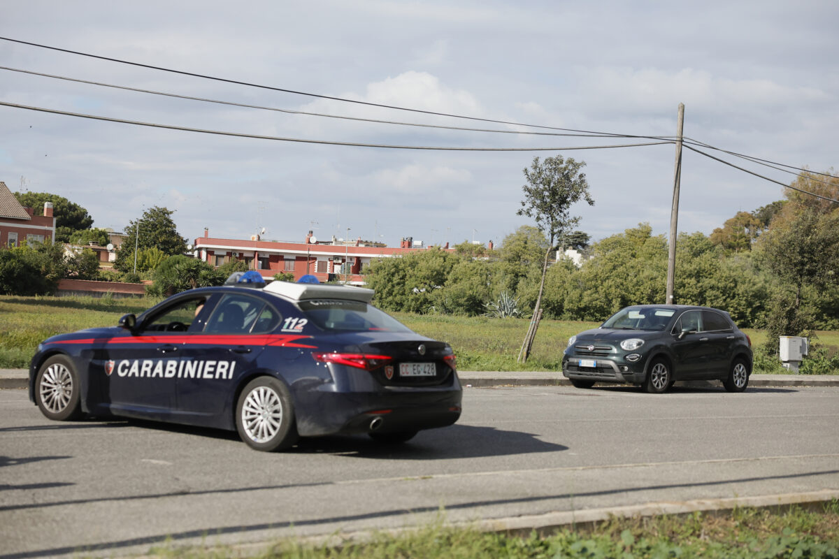 Catania, woman stabbed: her husband, who is wanted by the police, had only just been released from prison