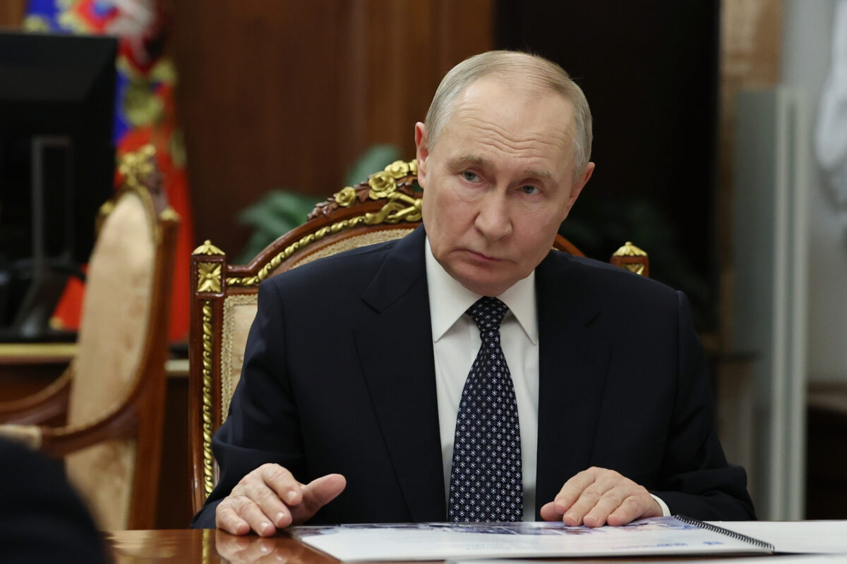 Ukraine: Putin declares a truce for Orthodox Easter Ukraine: Putin declares a truce for Orthodox Easter