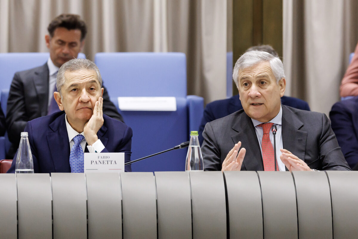 Iran, Tajani: “Speed up agreement and freedom of circulation in Hormuz”