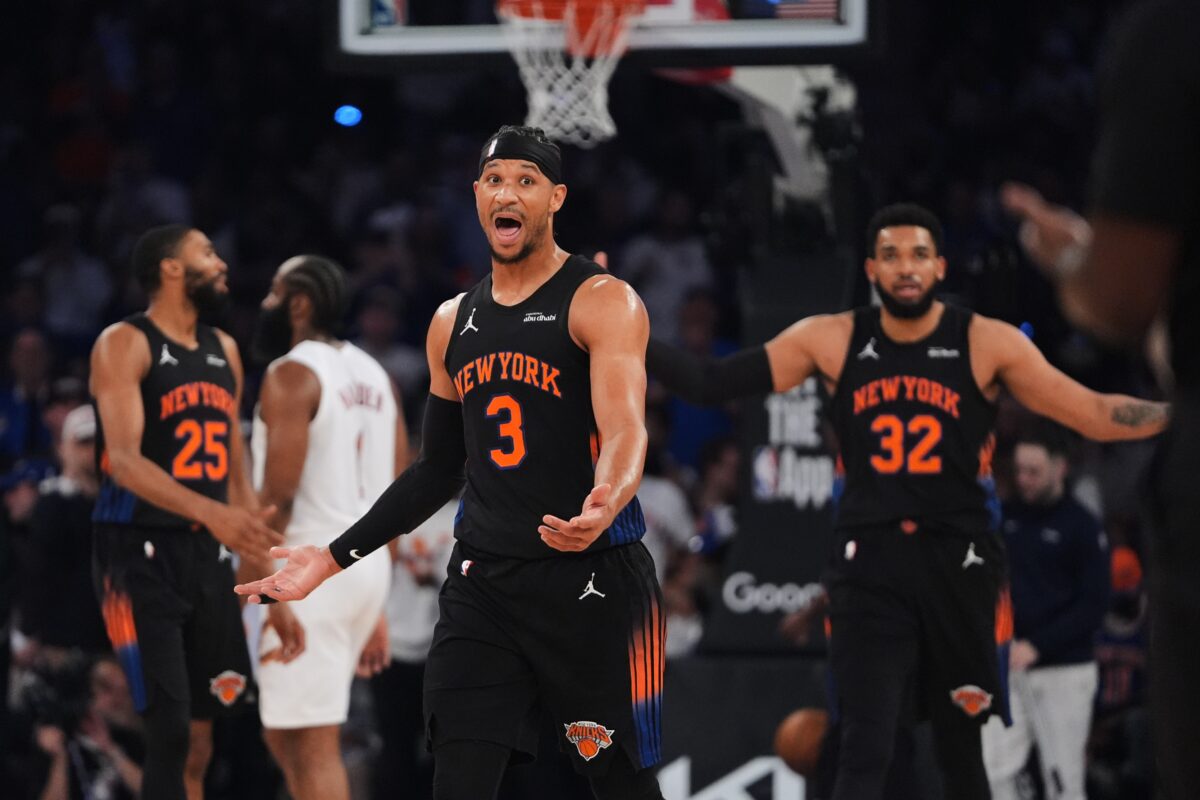 NBA: Playoffs – New York keep their winning streak alive, thrashing the Cavs to take a 2-0 lead in the series NBA: Playoffs – New York keep their winning streak alive, thrashing the Cavs to take a 2-0 lead in the series
