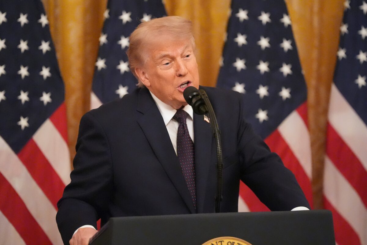 Iran, Trump: “Tehran is desperate to strike a deal” Iran, Trump: “Tehran is desperate to strike a deal”