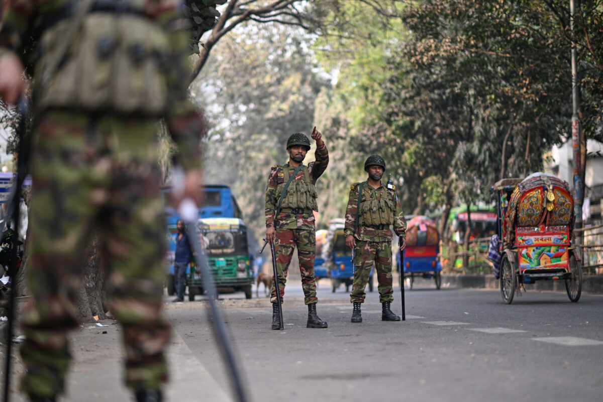 Bangladesh: lorry overturns on motorway, at least 15 dead Bangladesh: lorry overturns on motorway, at least 15 dead